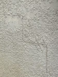 stucco crack